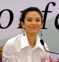 王姬女儿嫁央视名嘴之子，星二代携手闯荡演艺圈，